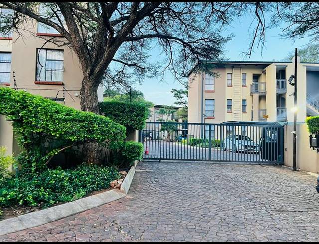 3 BEDROOM APARTMENT FOR SALE IN GEELHOUTPARK